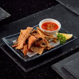 หนังแซลมอนทอดกรอบ