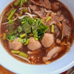 ก๋วยเตี๋ยวเนื้อเปื่อย พิเศษ