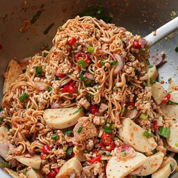 ลาบมาม่าหมูสับ