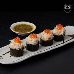 CRAB AND MISO MAKI SUSHI ROLL