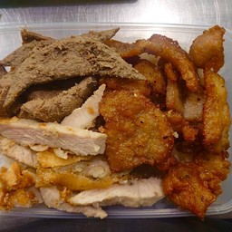 ข้าวหมูสามชั้น+หมูทอด+ตับ