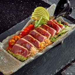 ทูน่าตาตากิ สลัดงาพิเศษเค็นตะ