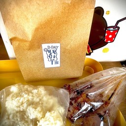 ชุดหมู 5 ไม้ +ข้าวเหนียว1