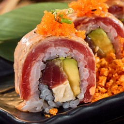 โรลปลาทูน่า สไปซี่ (8คำ)