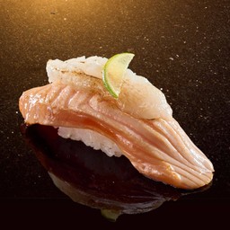 ปลาแซลมอน ครีบปลาตาเดียว ย่างเกลือ