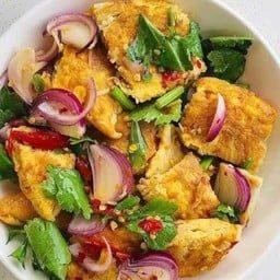 ยำไข่เจียว