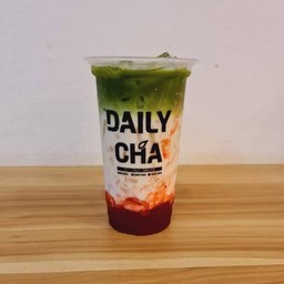 ชาเขียวนมสดสตรอเบอร์รี่