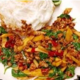 ผัดหน่อไม้เนื้อ+ไข่ดาว