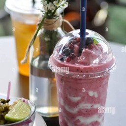 Mix berry โยเกริต (ปั่น)