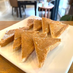 ขนมปังเนยถั่ว
