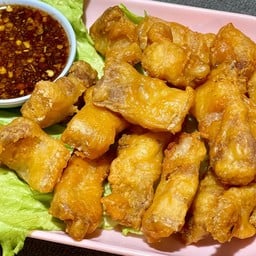 สามชั้นทอดน้ำปลา