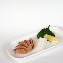 Hide.sushi bar