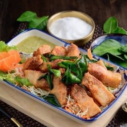 หมูสามชั้นคั่วเกลือ (หมูโค)