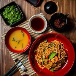 พาสต้าผัดขี้เมาหมูสันคอ