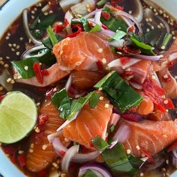 ส้มตำ แซลมอนดองซีอิ้วเกาหลี แซ่บๆ 1