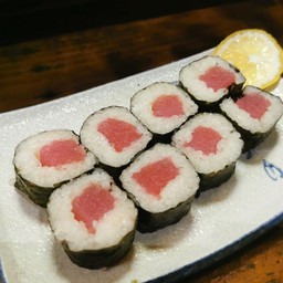 ทูน่ามากิ