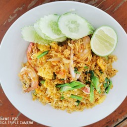 ข้าวผัดขมิ้นใส่หมู