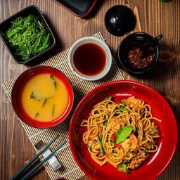 พาสต้าสามชั้นผัดขี้เมา