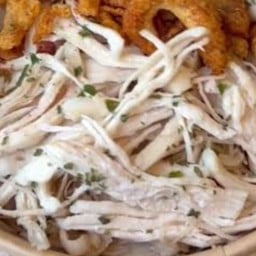 บะหมี่ไก่ฉีก-หมู่บ้านปารียา บ่อวิน