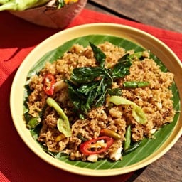 ปลาดุกฟูผัดพริกสด