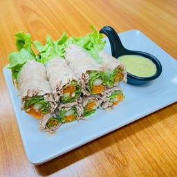 สลัดโรลทูน่า