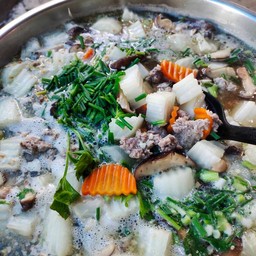 ต้มจืดหัวไชเท้าหมูสับเห็ดหอม