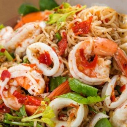 ยำมาม่าทะเล