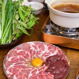 แจ่วฮ้อนหมู(ซุป+หมูสไลด์/ตับ+เซ็ทผัก)