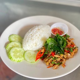 ข้าวกระเพราปู