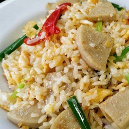 ข้าวผัดหมูยอ
