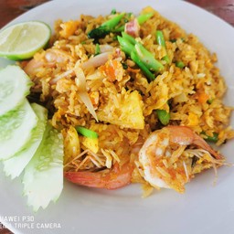 ข้าวผัดขมิ้นทะเล (กุ้ง+หมึก)