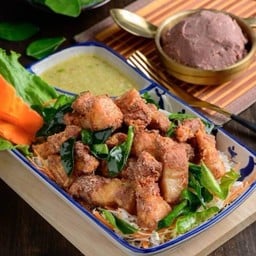 หมูสามชั้นทอดคั่วเคย