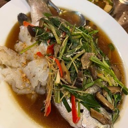 ปลากะพงนึ่งซีอิ้ว