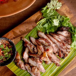 คอหมูย่างถ่าน