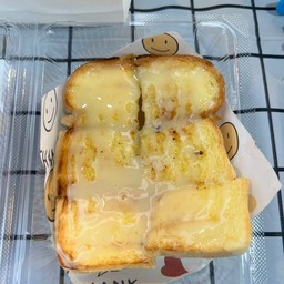 ปังปิ้งเนยนม