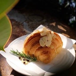 Almond Croissant