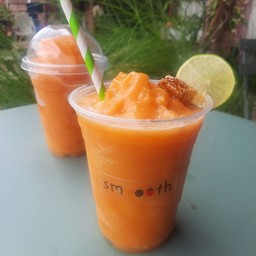 Orange refreshing smoothie
