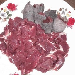 ซอยจุ๊เนื้อวัวดิบตับผ้าขี้ริ้ว