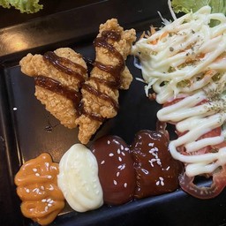 สลัดผักไก่กรอบ