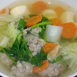 ร้าน น้องใหม่อาหารตามสั่ง