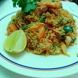 ข้าวผัดต้มยำกุ้ง
