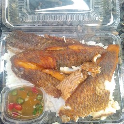 ข้าวปลานิลแกะ+พริกน้ำปลาเปรี๋ยว