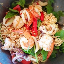 ยำมาม่ารวมมิตร