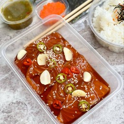 ชุดข้าว แซลมอนดองซีอิ้วญี่ปุ่น /ချူးခေါက် စိုင်းမော့ ဒေါင်း ချိုင်း