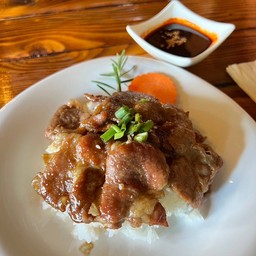 ข้าวหมูซอสญี่ปุ่น