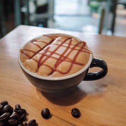 Hot caramel macchiato