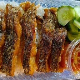 ข้าว/เตี๋ยว/ยำ by ยายช่วย