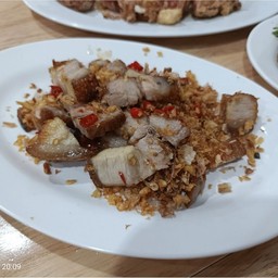 หมูกรอบคั่วพริกเกลือ (เป็นกับ)