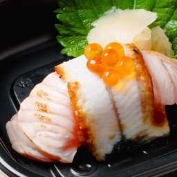 Salmon unagi sushi