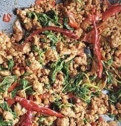 กะเพราไก่คั่วราดข้าว